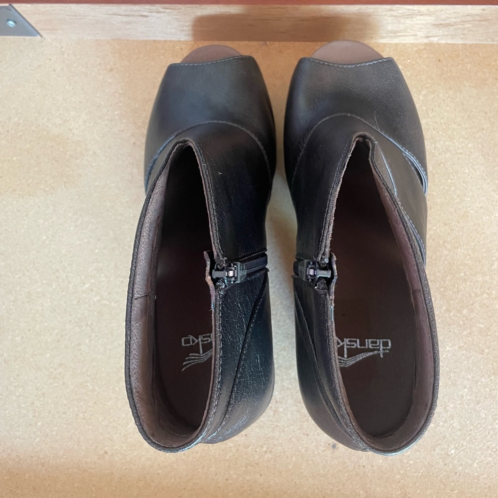 Dansko - Delphina Booties - Metallic Aged Bronze - Picture 6 of 10